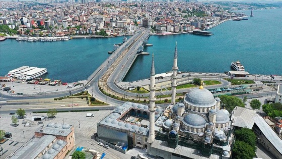 Sokağa çıkma kısıtlamasının ilk gününde İstanbul sessizliğe büründü