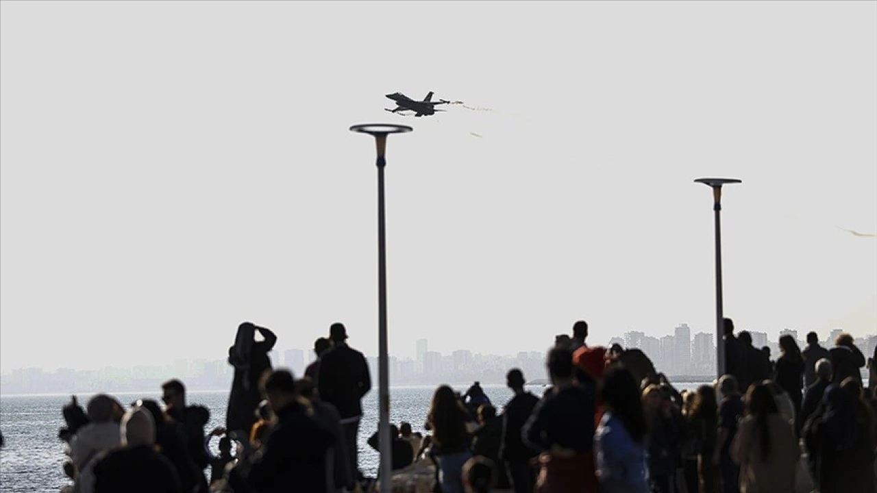 SOLOTÜRK, Mersin'de prova uçuşu yaptı