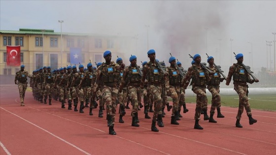 Somali'deki Türk askeri eğitim merkezi üçüncü mezunlarını verdi