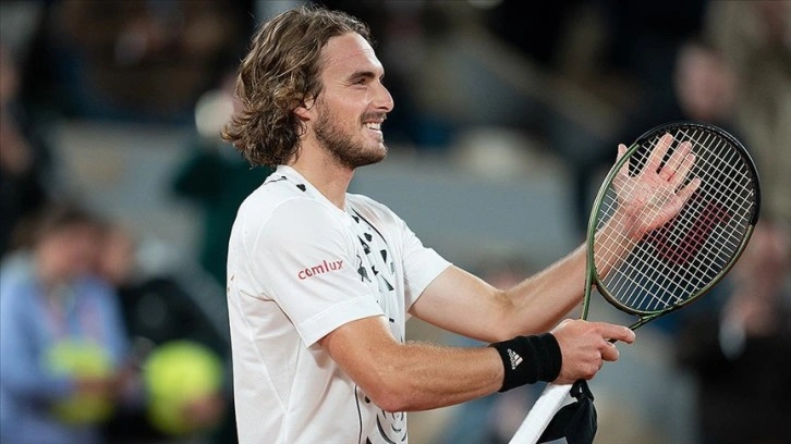 Son finalist Tsitsipas Fransa Açık'ın ilk turunu 5 sette geçebildi