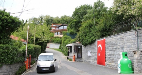 Sözcü Gazetesinin sahibi Burak Akbay’ın villasında arama yapıldı