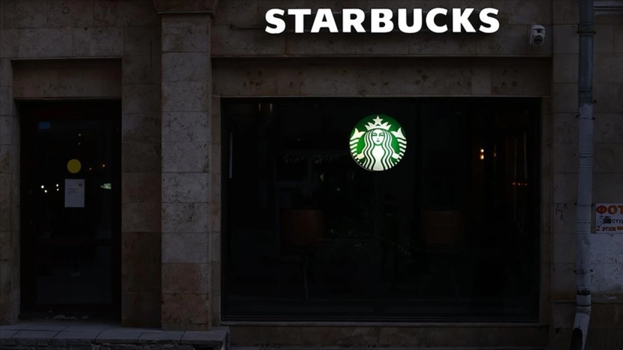 Starbucks, 1000'den fazla çalışanını işten çıkaracak