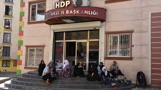 STK'lardan Diyarbakır annelerinin oturma eylemine destek