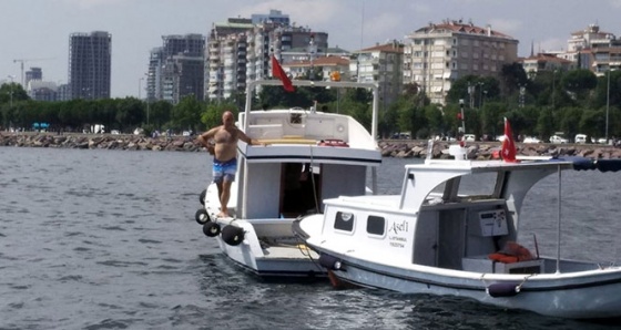 Su alan teknesini tamir etmek için denize atladı, bir daha çıkmadı