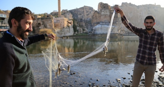 Su altında kalacak Hasankeyf’e ziyaretçi akını