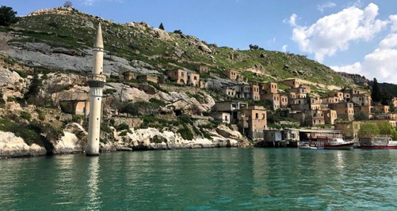 Su, tarih ve doğanın birleştiği Halfeti’ye turist akını