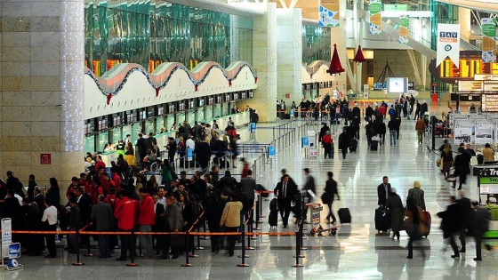 Şubatta 11,1 milyon yolcu havalimanlarını kullandı