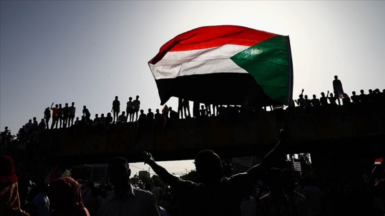 Sudan'da ordu darbe karşıtı göstericilere müdahale etti: En az 2 ölü