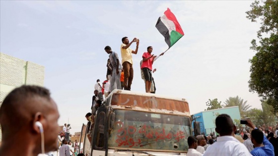 Sudan'da ortak geçiş yönetiminin ön anlaşması imzalandı