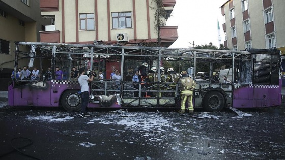 Sultangazi'de seyir halindeki özel halk otobüsünde yangın