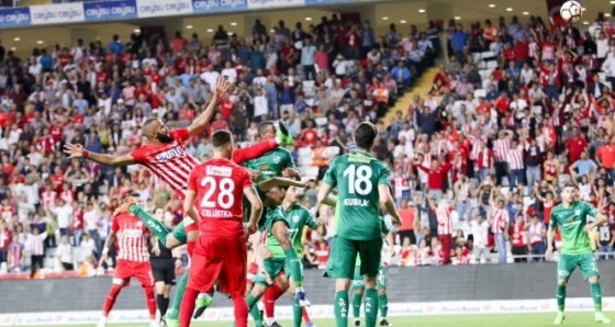  Süper Lig - Antalyaspor: 2 - Bursaspor: 1 (Maç sonucu)