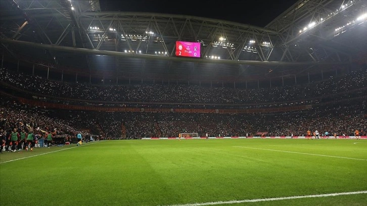 Süper Lig'de 2022'de 4,9 milyon taraftar tribünden maç izledi