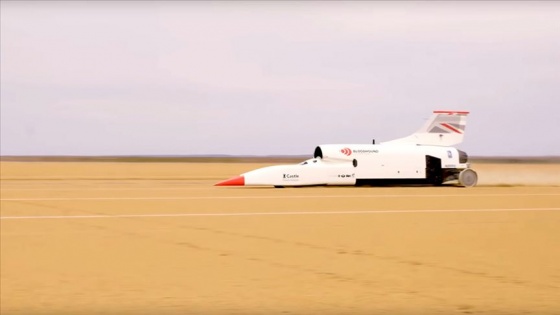 Süpersonik araç Bloodhound Güney Afrika'da hız rekoru kırdı