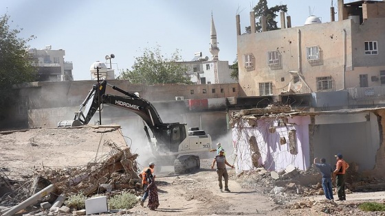 Sur ve Nusaybin'in yeniden inşasına 85 iş makinesi