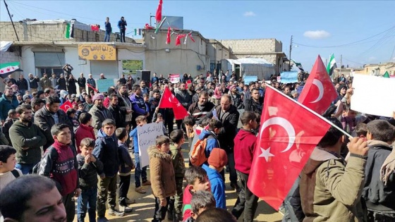 Suriye'nin Ahtarin beldesinde Türkiye'ye destek gösterisi