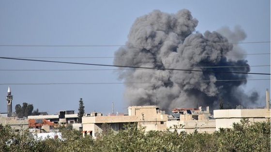 Suriye'nin Dera ilinde hava saldırısı: 10 ölü