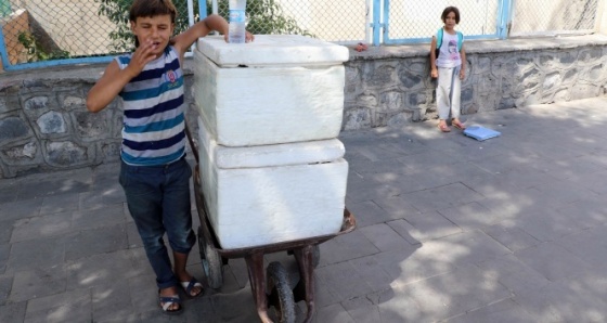 Suriyeli çocuğa zabıta şiddeti