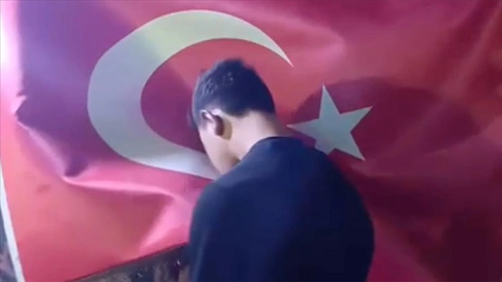 Suriye'nin kuzeyinde Türk bayrağına yönelik provokasyonda bulunanlar yakalandı