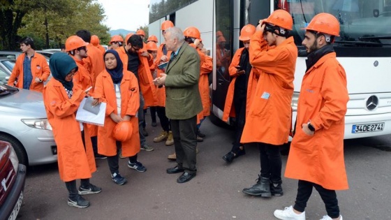 Sürücü rahatsızlanınca Orhan Hoca kazayı önledi