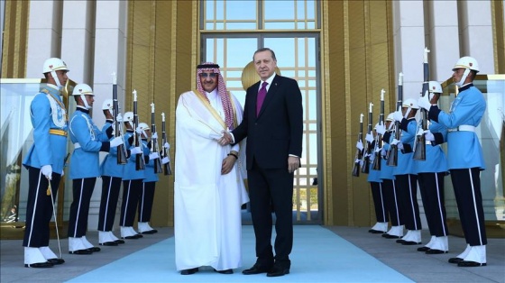 Suudi Arabistan Veliaht Prensi resmi törenle karşılandı