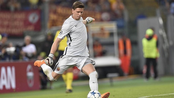 Szczesny bir yıl daha Roma'da