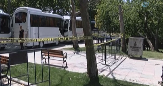 Taksim Gezi Parkı yaya giriş ve çıkışına kapatıldı