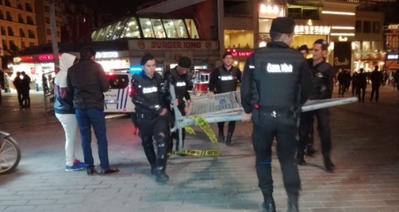 Taksim Meydanı araç ve yaya trafiğine açıldı