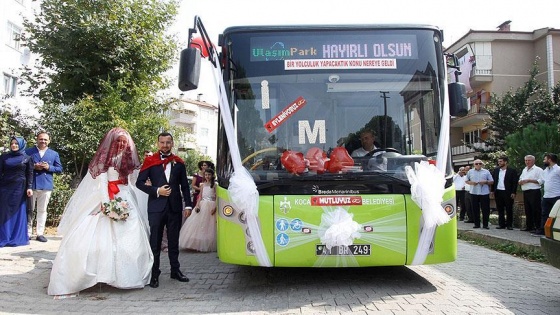 Tanıştıkları otobüs düğün araçları oldu