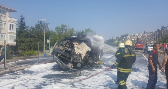 Tanker şoförü yanarak can verdi