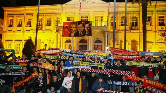 Taraftardan İstanbul'daki terör saldırısına protesto