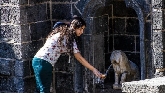 Tarihi 'Aslanlı Çeşme'den yeniden su akmaya başladı