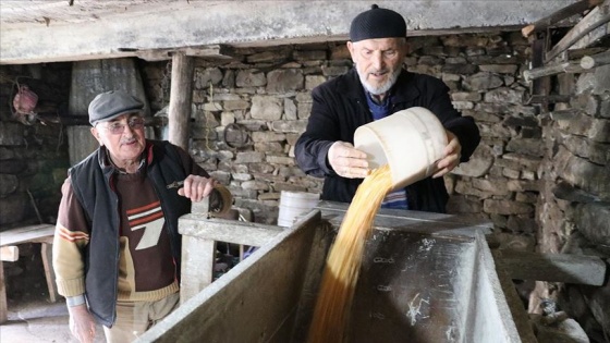 Tarihi değirmenin çarkını yarım asırdır döndürüyor