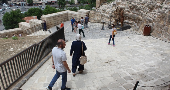 Tarihi Gaziantep Kalesi’ne yoğun ilgi