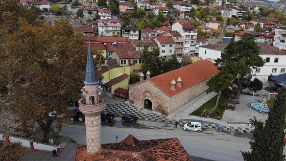 Tarihi İpek Yolu'nda yer alan 'Taşhan' yeniden ticaretin merkezi olacak