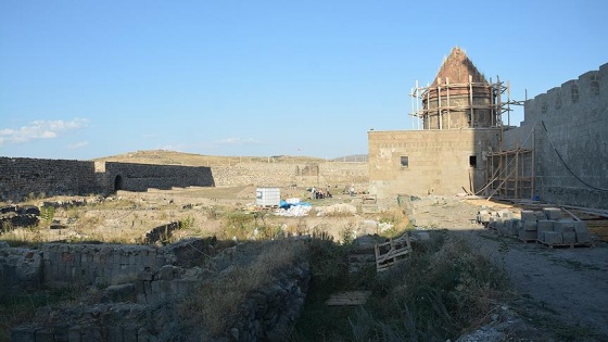 Tarihi kalede 150 yıllık patlamamış fünyeler bulundu