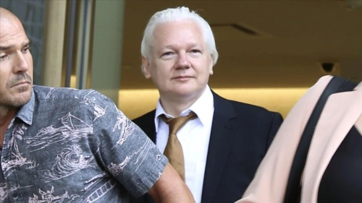 Tarihin en büyük ifşalarından casusluk suçunu kabul etmesine: Julian Assange