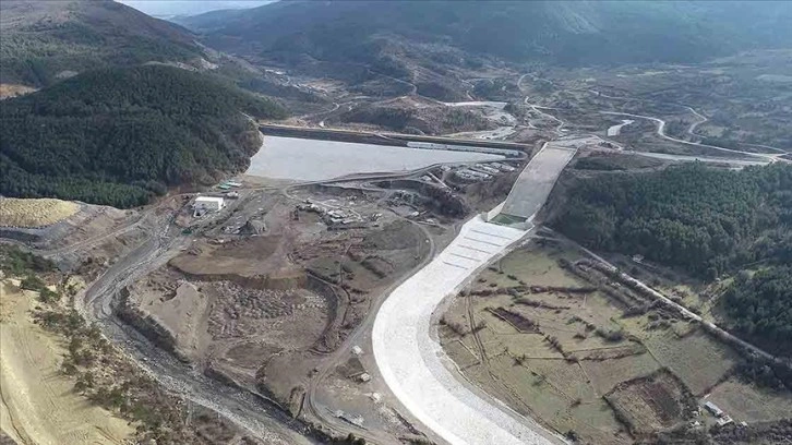 Tarım arazilerini suyla buluşturacak Araç Barajı su tutmaya başladı