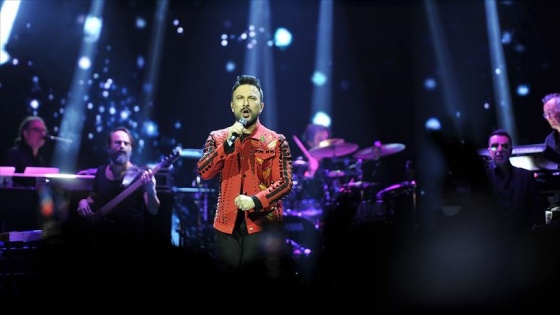 Tarkan Köln'de konser verdi