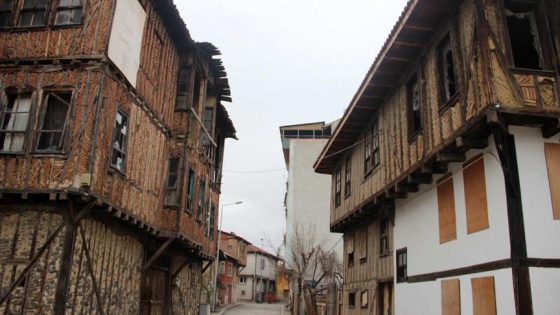 Taşköprü'de tarihi sokaklarda restorasyon
