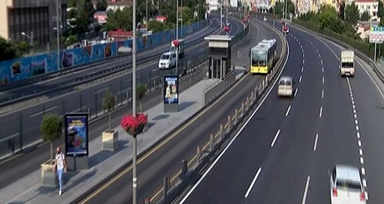 Tatilciler gitti, İstanbul'da yollar boş kaldı