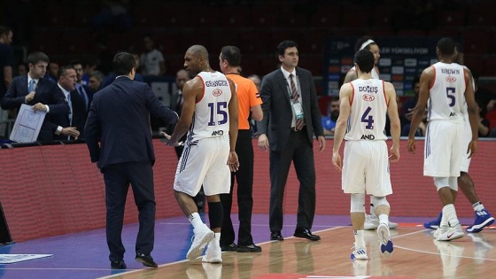 TBF'den Anadolu Efes'e 3 puan silme cezası