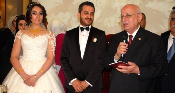 TBMM Başkanı Kahraman nikah şahidi oldu