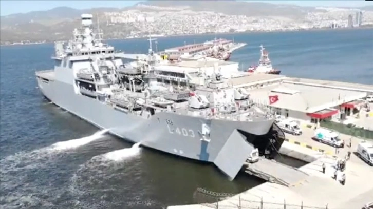 TCG Sancaktar ve TCG Bayraktar selden etkilenen Libya'ya ulaştı