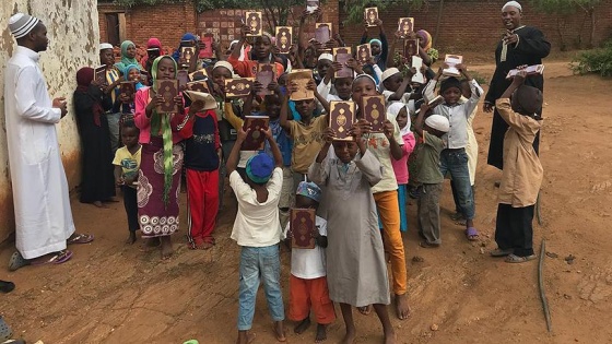 TDV'den Afrika'daki Müslümanlara yerel dilde mealli Kur'an-ı Kerim