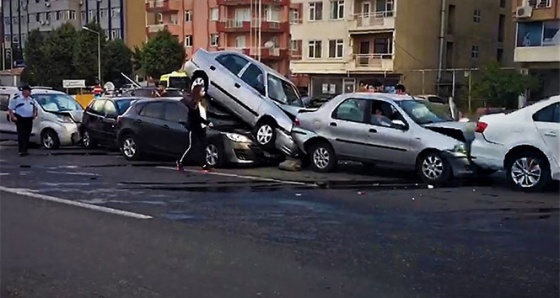 Tekirdağ’da 7 araç birbirine girdi: 7 yaralı