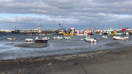 Tekirdağ'da deniz çekildi