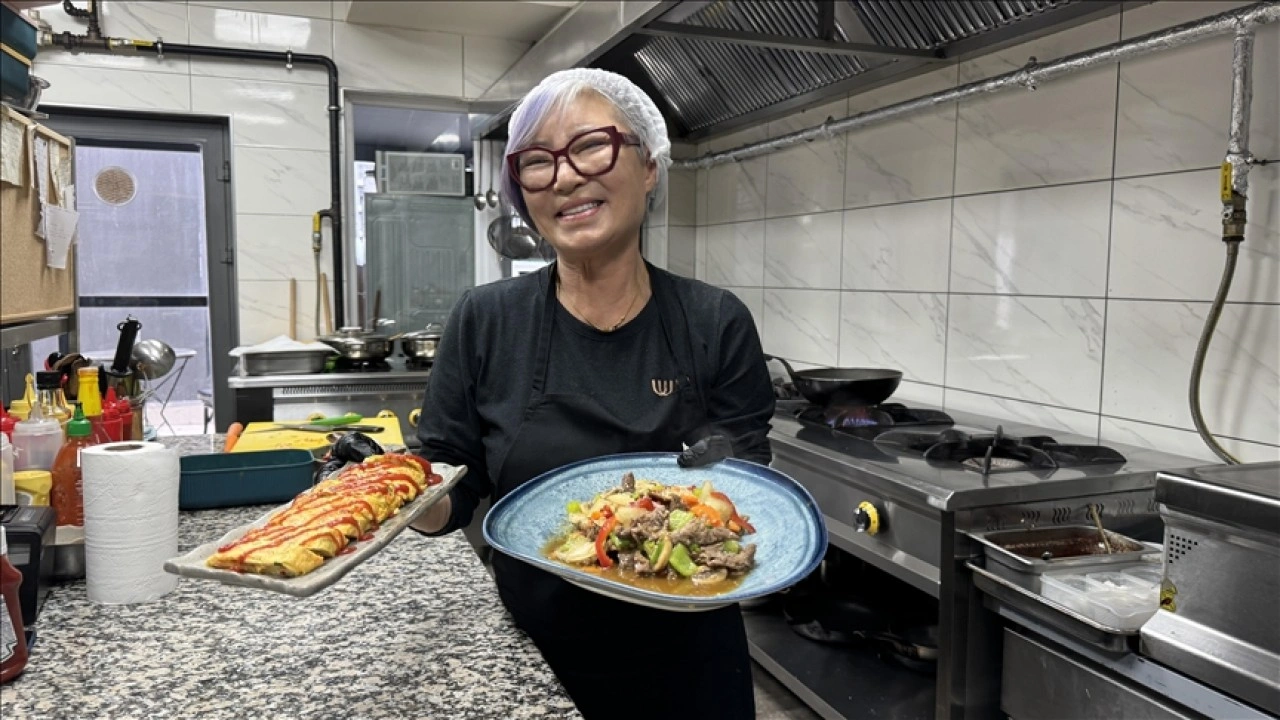 Tekirdağ'da restoran açan Güney Koreli aşçı, ülkesinin lezzetlerini tanıtıyor