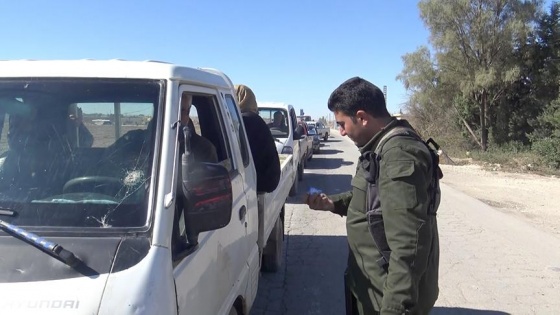 Tel Abyad merkezinde terör örgütü YPG/PKK bayrağı