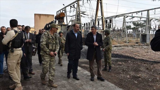 Tel Abyad ve Resulayn'da evlere elektrik verilmeye başlandı