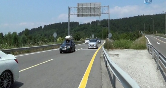 TEM otoyolu trafiğe açıldı, Bolu Dağı'nda trafik rahatladı